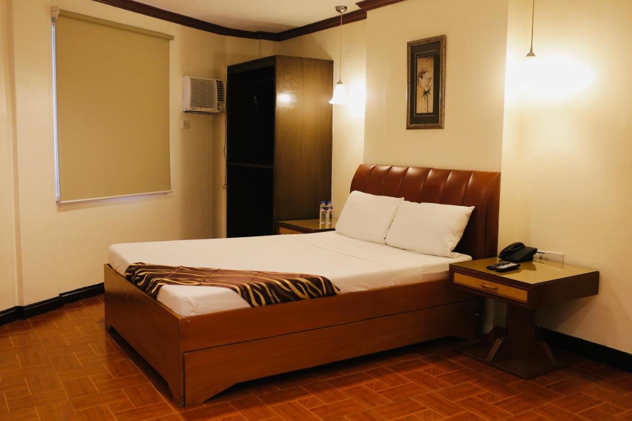 Amalfi718 Hotel Lipa City Kültér fotó