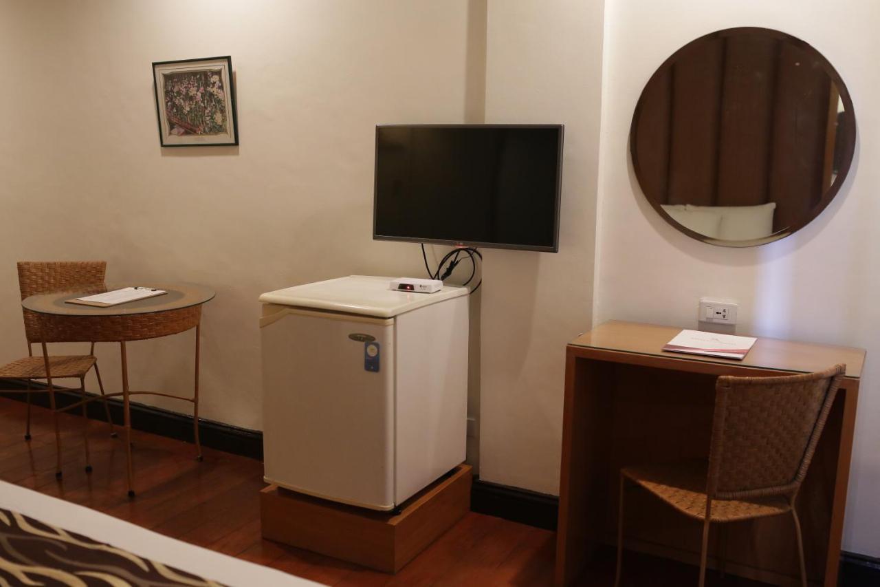 Amalfi718 Hotel Lipa City Kültér fotó